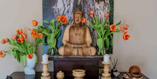 Altar. Kwan um Zen School Europe/ Zen Center Vienna. Foto: @ Jan Sendzimir 2015.