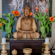 Altar. Kwan um Zen School Europe Zen Center Vienna. Foto: © Jan Sendzimir 2015.