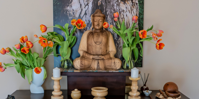 Altar. Kwan um Zen School Europe Zen Center Vienna. Foto: © Jan Sendzimir 2015.